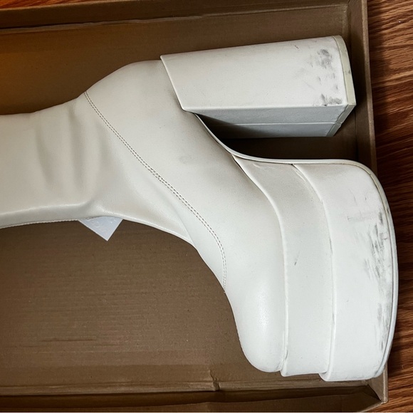 Steve Madden Cypress White Platform Boots - Picture 7 of 12